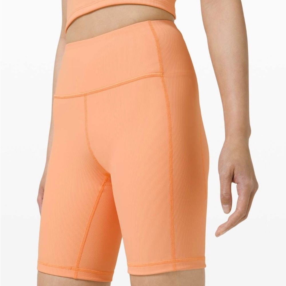 Lululemon contour short size 4